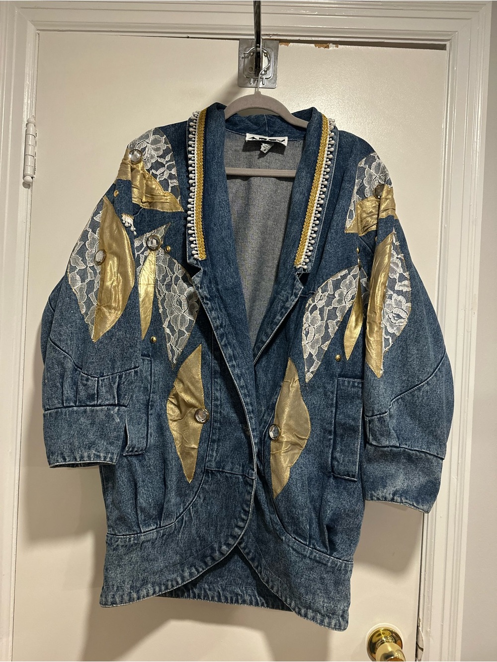 VTG 80s AFSY SzS Loose embellished denim coat gold metallic appliqué lace bead.